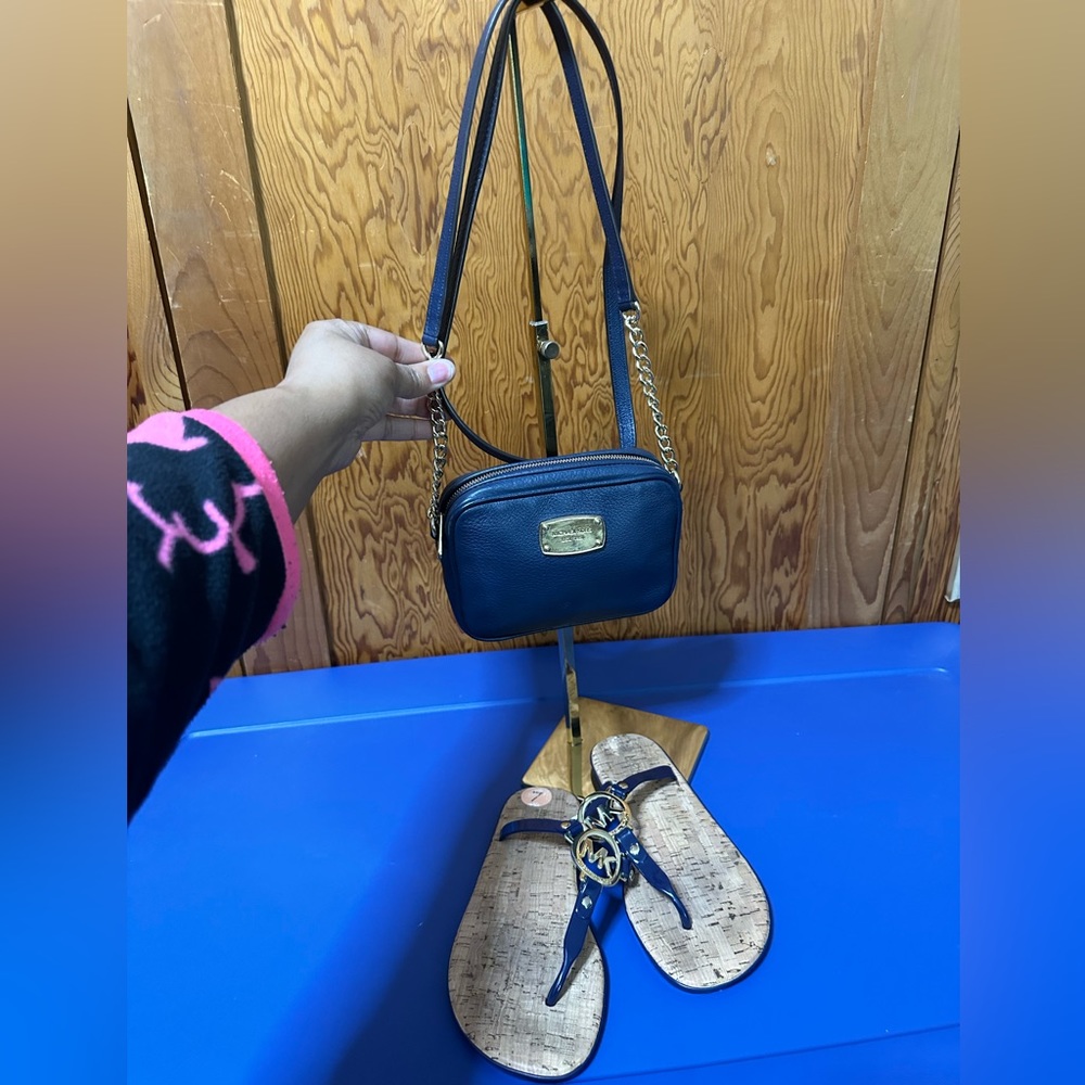 Michael Kors Bundle Set (Small Crossbody-Euc & Si… - image 7